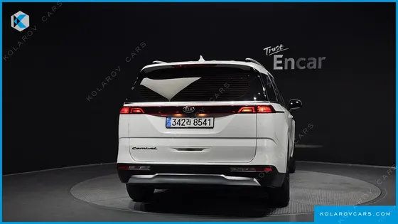 KIA CARNIVAL 9-SEATER NOBLESSE