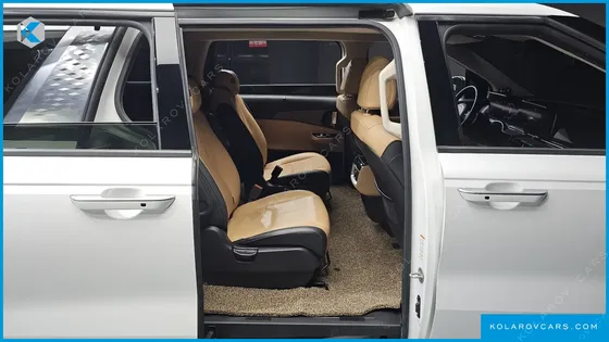 KIA CARNIVAL 9-SEATER NOBLESSE