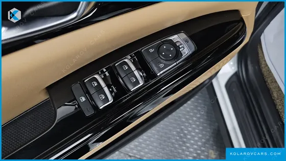 KIA CARNIVAL 9-SEATER NOBLESSE