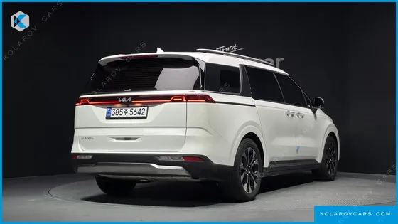 KIA CARNIVAL GASOLINE 7-SEATER SIGNATURE