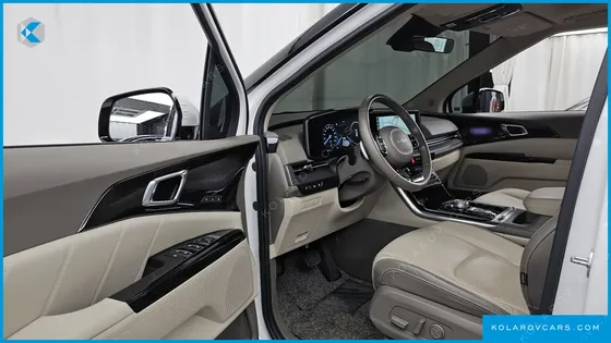 KIA CARNIVAL GASOLINE 7-SEATER SIGNATURE
