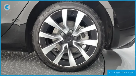 TESLA MODEL 3 RWD