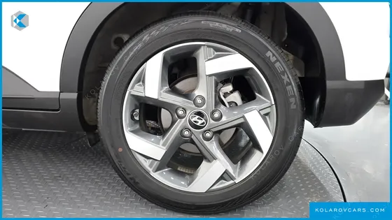 HYUNDAI VENUE 1.6 FLUX