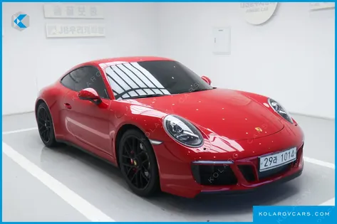 PORSCHE 911 CARRERA 4 GTS