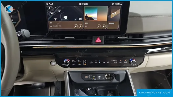KIA CARNIVAL HEV 9-SEATER HI-LIMOUSINE