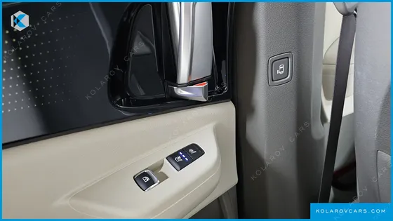 KIA CARNIVAL HEV 9-SEATER HI-LIMOUSINE