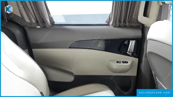 KIA CARNIVAL HEV 9-SEATER HI-LIMOUSINE