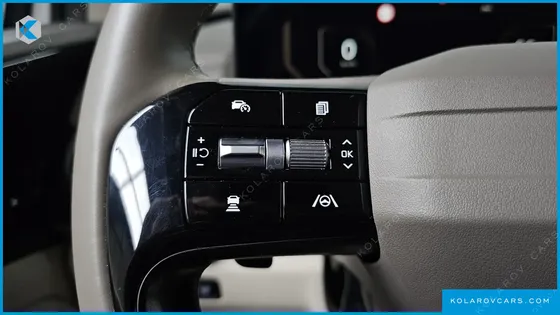 KIA CARNIVAL HEV 9-SEATER HI-LIMOUSINE