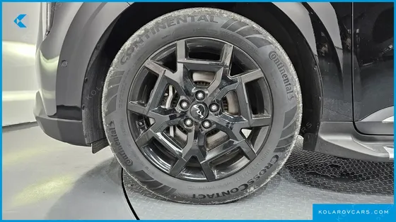 KIA CARNIVAL GASOLINE 9-SEATER GRAVITY