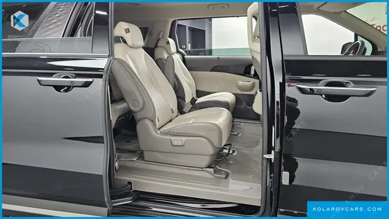 KIA CARNIVAL GASOLINE 9-SEATER GRAVITY