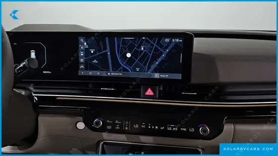 KIA CARNIVAL GASOLINE 9-SEATER GRAVITY