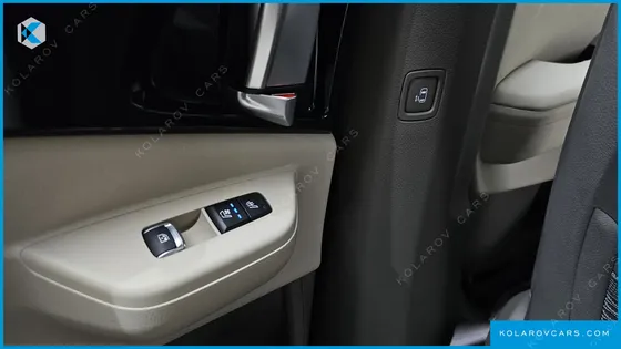 KIA CARNIVAL GASOLINE 9-SEATER GRAVITY