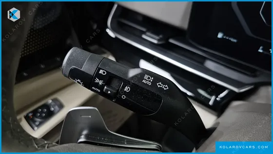 KIA CARNIVAL GASOLINE 9-SEATER GRAVITY