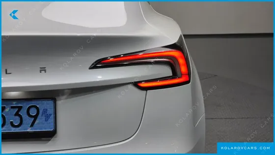 TESLA MODEL 3 RWD