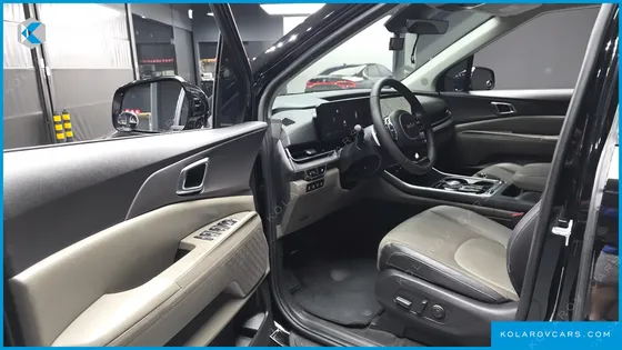KIA CARNIVAL HEV 7SEATER OUTDOOR NOBLESS