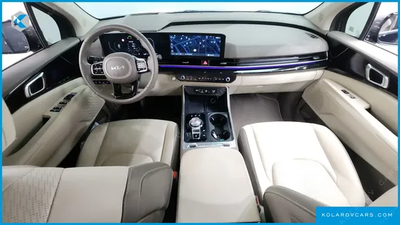 KIA CARNIVAL GASOLINE 7-SEATER GRAVITY