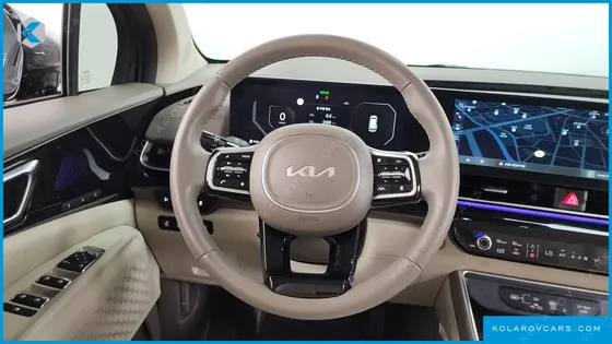 KIA CARNIVAL GASOLINE 7-SEATER GRAVITY