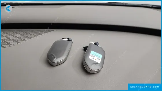 KIA CARNIVAL GASOLINE 7-SEATER GRAVITY