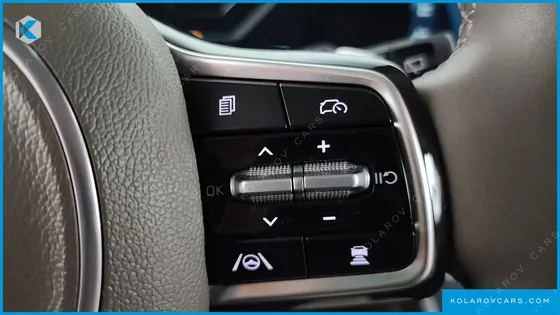KIA CARNIVAL GASOLINE 7-SEATER GRAVITY