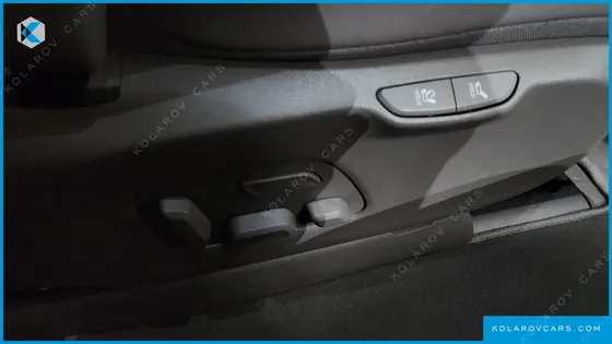 KIA CARNIVAL GASOLINE 7-SEATER GRAVITY
