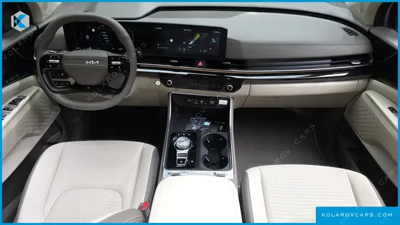 KIA CARNIVAL GASOLINE 7 SEATER X LINE