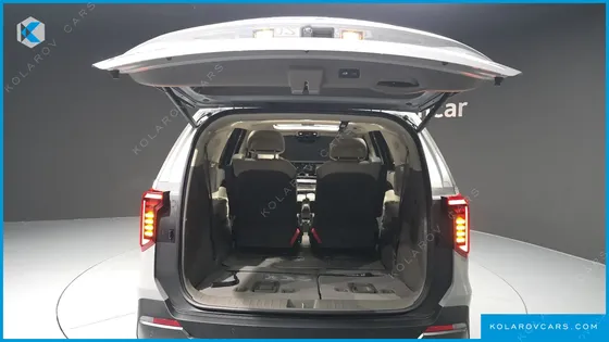 KIA CARNIVAL GASOLINE 7 SEATER X LINE