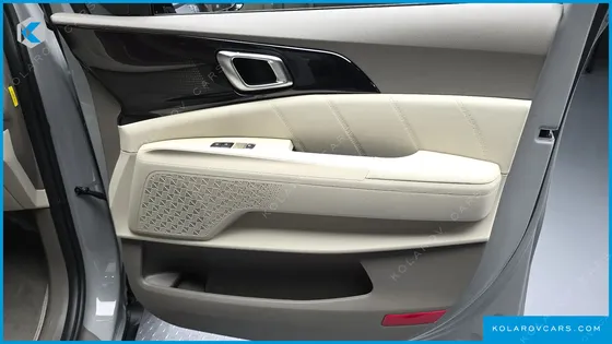 KIA CARNIVAL GASOLINE 7 SEATER X LINE