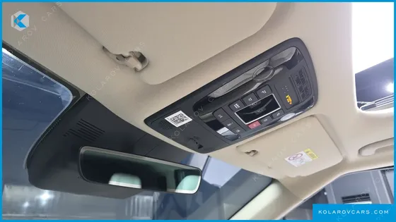 KIA CARNIVAL GASOLINE 7 SEATER X LINE