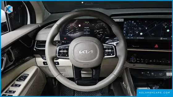 KIA CARNIVAL GASOLINE 7-SEATER HI LIMOUSINE