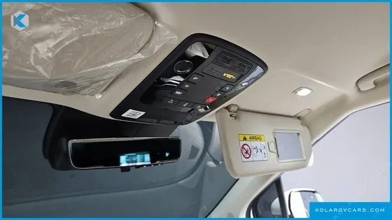 KIA CARNIVAL GASOLINE 7-SEATER HI LIMOUSINE