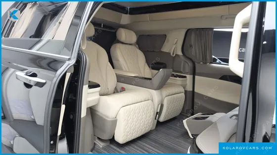 KIA CARNIVAL HEV 4-SEATER HI LIMOUSINE