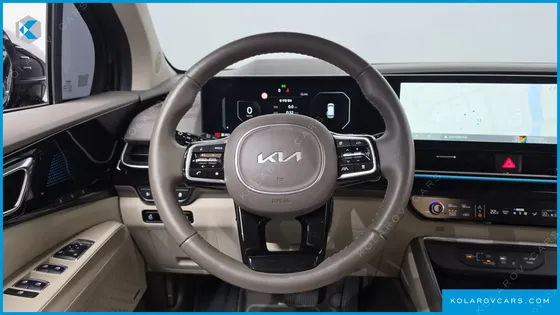 KIA CARNIVAL HEV 4-SEATER HI LIMOUSINE
