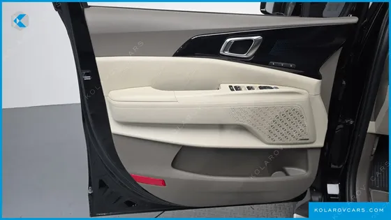 KIA CARNIVAL HEV 4-SEATER HI LIMOUSINE