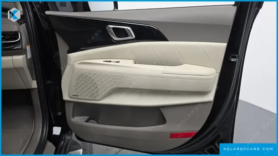 KIA CARNIVAL HEV 4-SEATER HI LIMOUSINE