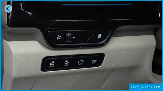 KIA CARNIVAL HEV 4-SEATER HI LIMOUSINE