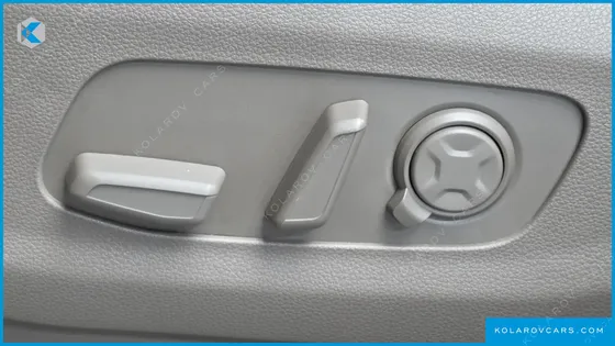 KIA CARNIVAL HEV 4-SEATER HI LIMOUSINE