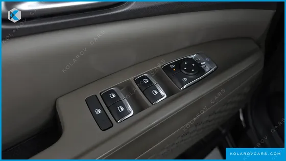 KIA CARNIVAL 9-SEATER PRESTIGE