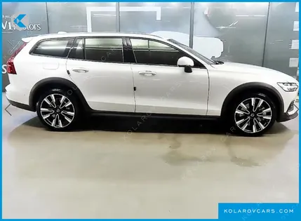 VOLVO V60 B5 ULTIMATE AWD