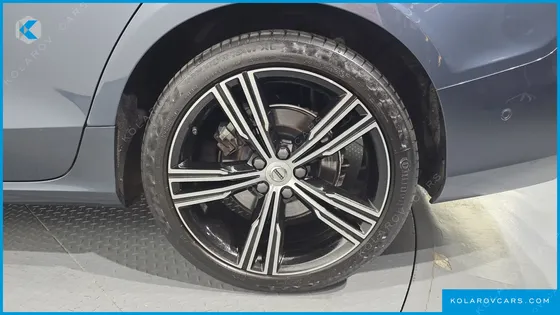 VOLVO S60 B5 INSCRIPTION