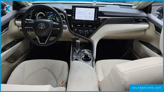 TOYOTA CAMRY 2.5 XLE HYBRID