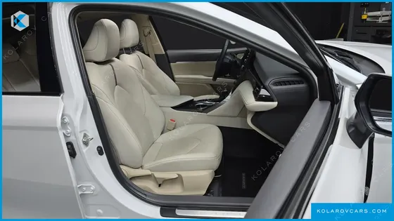 TOYOTA CAMRY 2.5 XLE HYBRID