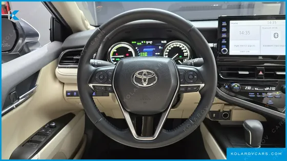 TOYOTA CAMRY 2.5 XLE HYBRID