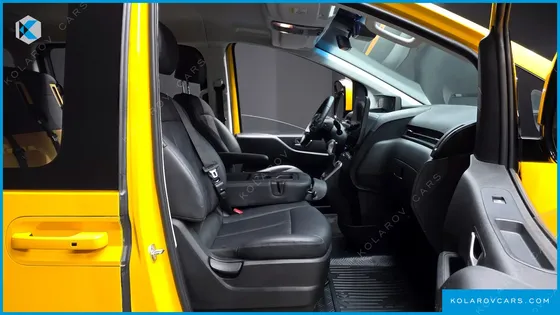 HYUNDAI STARIA L3.5  KINDER SAFETY CAR