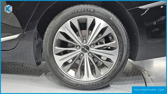KIA K8 SIGNATURE