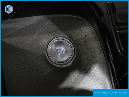 HYUNDAI STARIA 4WD LOUNGE 9-SEATER