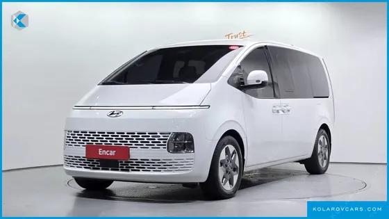 HYUNDAI STARIA 4WD TOURER 9-SEATER