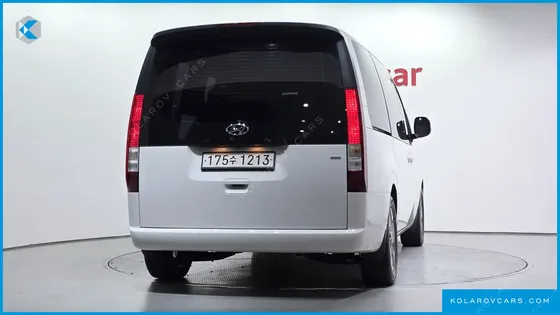 HYUNDAI STARIA 4WD TOURER 9-SEATER