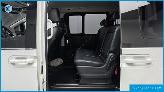 HYUNDAI STARIA 4WD TOURER 9-SEATER