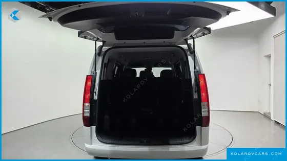 HYUNDAI STARIA 4WD TOURER 9-SEATER