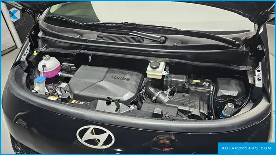 HYUNDAI STARIA CARGO 5-SEATER